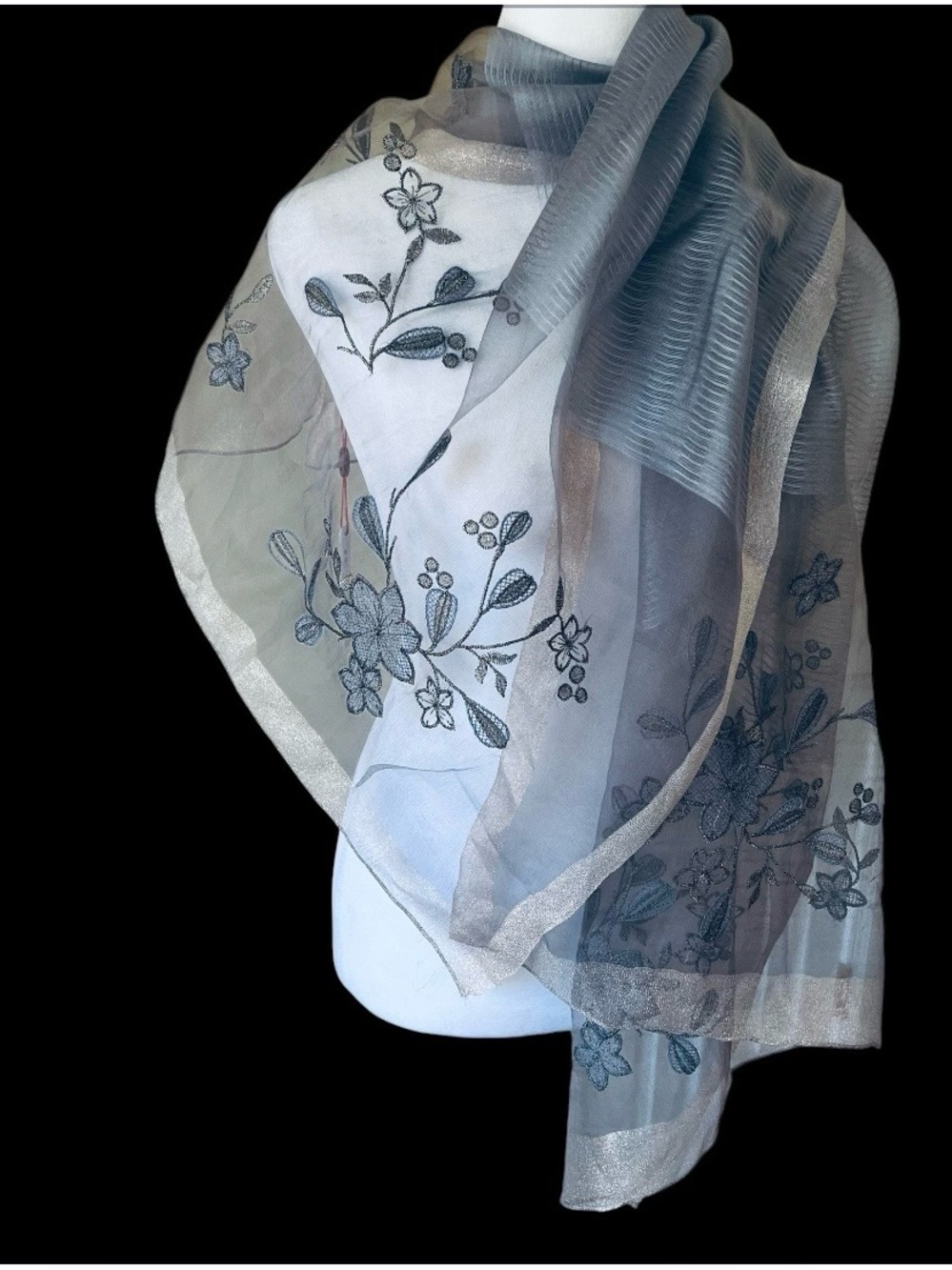 🧣 NWT first class quality organza silk shawl from Hangzhou , capital of silk